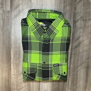 Mint Speed Shot Plaid Flannel Long Sleeve Snap Button - Large